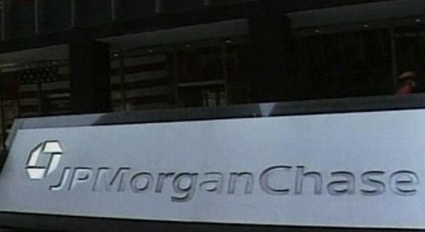 Таксите за инвестиционно банкиране смъкнаха печалбата на JP Morgan