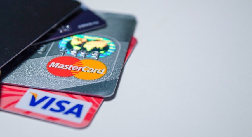 Visa и Mastercard отрязаха руските си клиенти