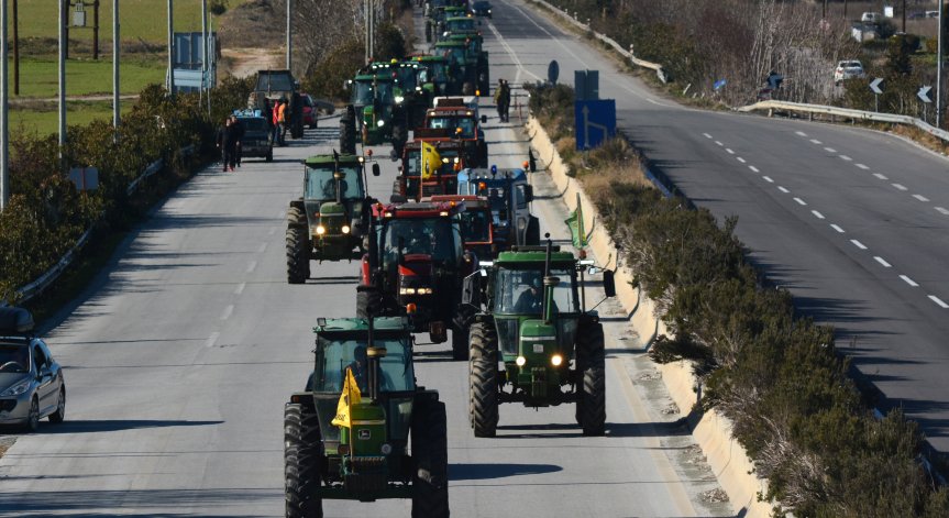 Гърция по примера на Канада: Фермери плашат с блокади на всички магистрали