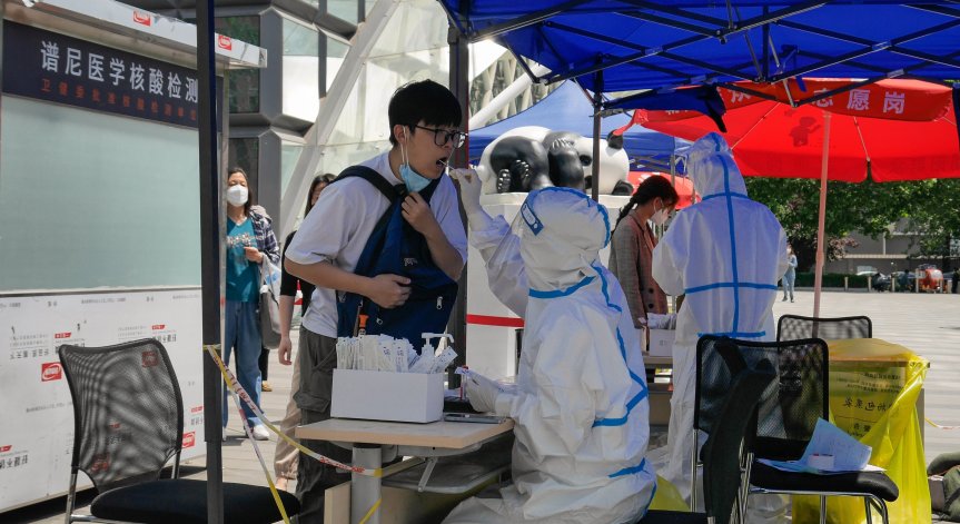 Пекин бие тревога: Новата епидемия от Ковид-19 е взривоопасна