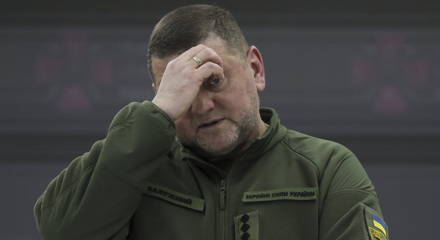 Смяна на тактиката: Зеленски отстрани командира на украинската армия