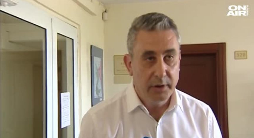 Клисуров хвърли оставка, арх. Румен Русев пое 