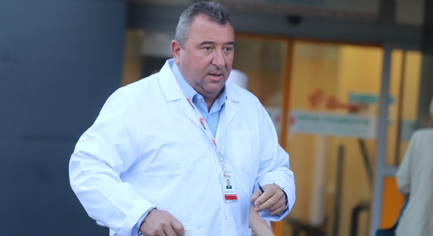 Д-р Валентин Димитров отново поема болница 