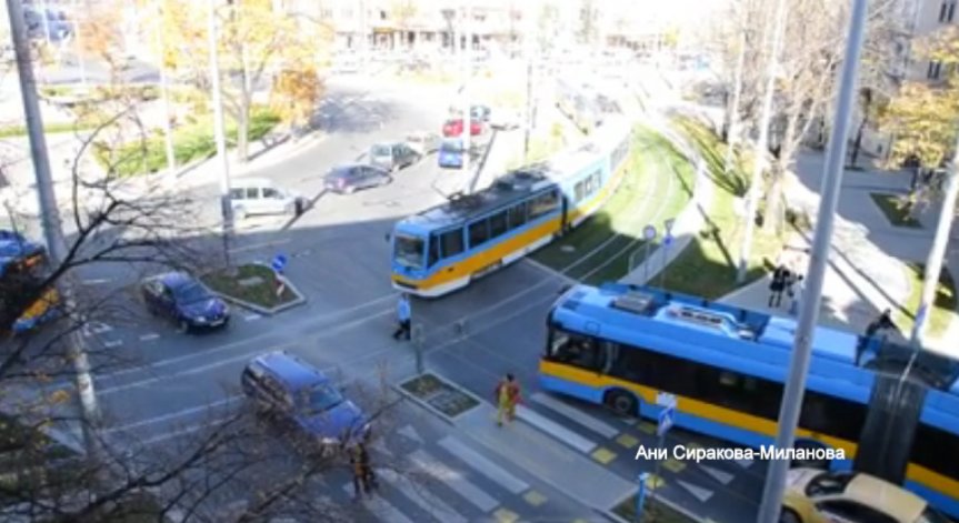 Хаос в движението на пл. Руски паметник