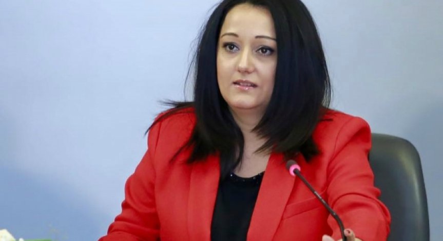 Лиляна Павлова спря санирането...временно