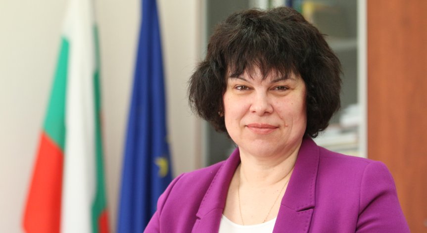 Таня Михайлова: Ситуацията за всяко училище ще се гледа индивидуално