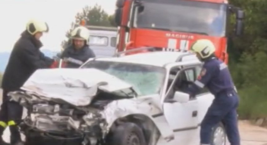 Тежка катастрофа по пътя Ловеч-Севлиево