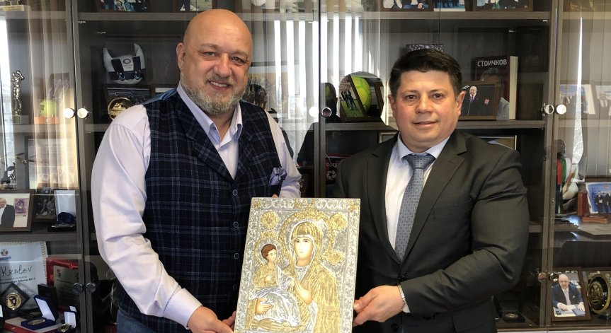 Министър Кралев се срещна с председателя на Българската федерация по бадминтон