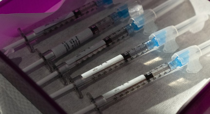 Ще започне ли ваксинацията в Европа още по празниците?