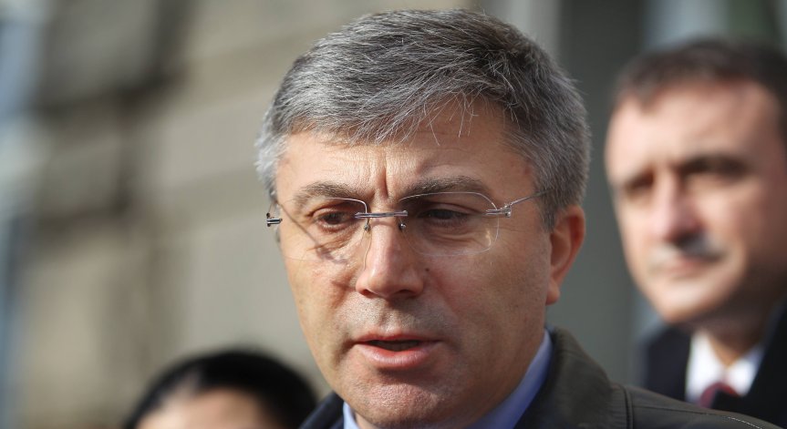 Мустафа Карадайъ: Няма да спрем обедняването с таван на цените