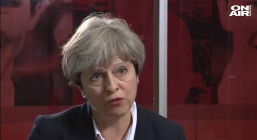 Управлението на Тереза Меѝ - от танцовите стъпки до политическата криза