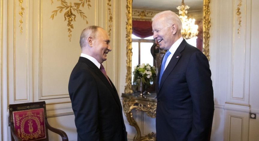 Кошмар за САЩ: Путин иска да възстанови Съветския съюз?
