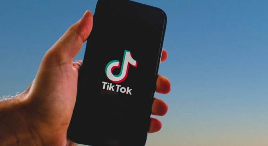 Великобритания последва САЩ и забрани TikTok на правителствени устройства