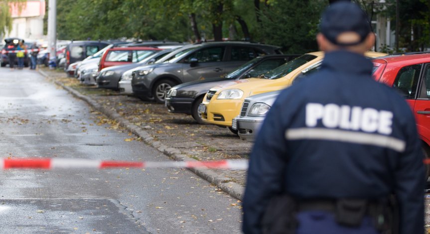 18-годишно момче потроши 9 автомобила в Пазарджик