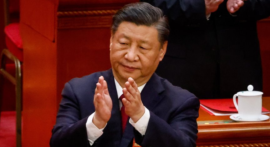 Си Дзинпин: Ще превърнем армията на Китай във Велика стоманена стена