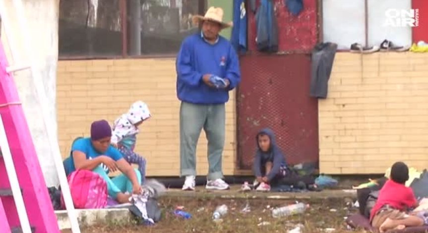 Стотици деца на мигранти в САЩ отново са със семействата си