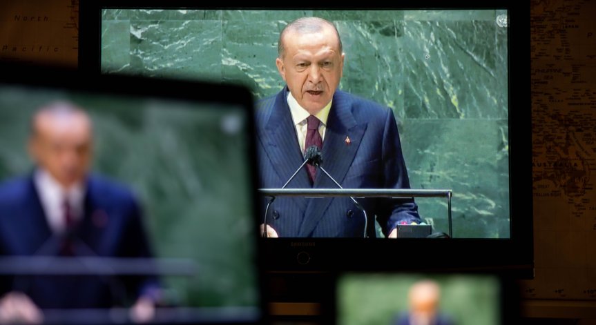 Ердоган обвини Запада и отказа Турция да поеме нова мигрантска вълна