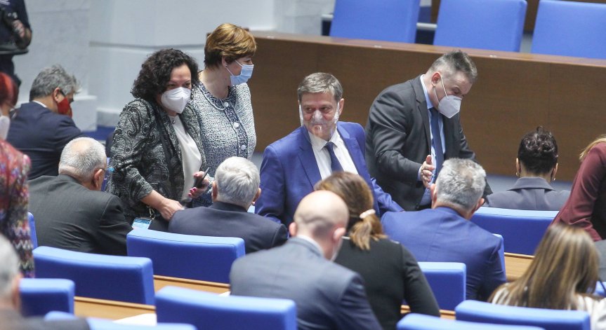 Депутатите обсъждат промени в Закона за извънредното положение