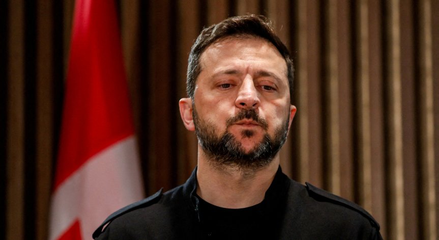 Зеленски иска твърда позиция срещу Русия преди разговорите в Аляска.