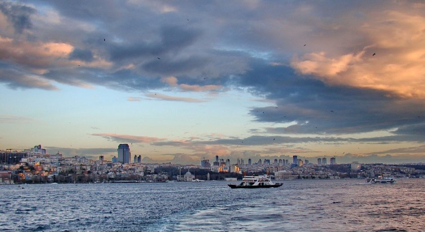 Небивали жеги връхлетяха Истанбул