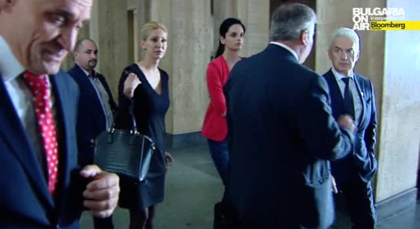 Волен Сидеров се яви в съда по делото с инцидента на летище Варна