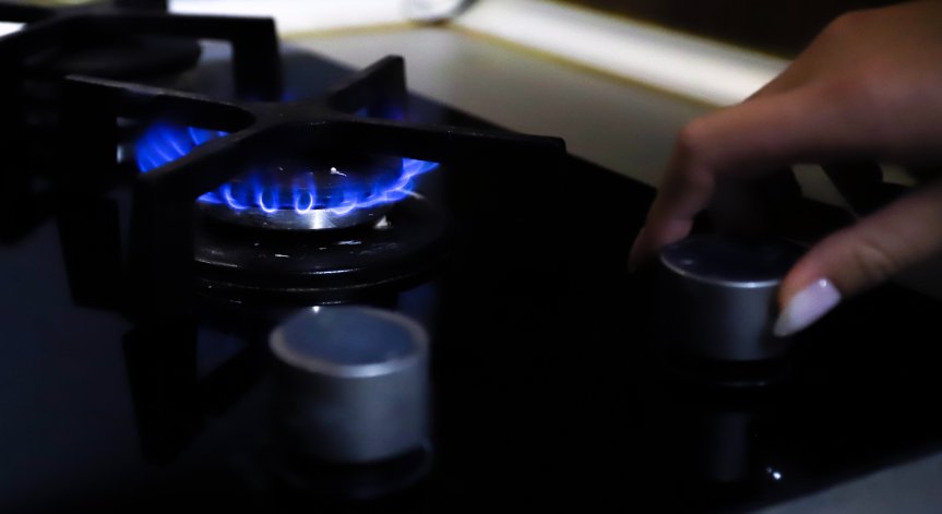Природният газ поскъпва с около 5% през май