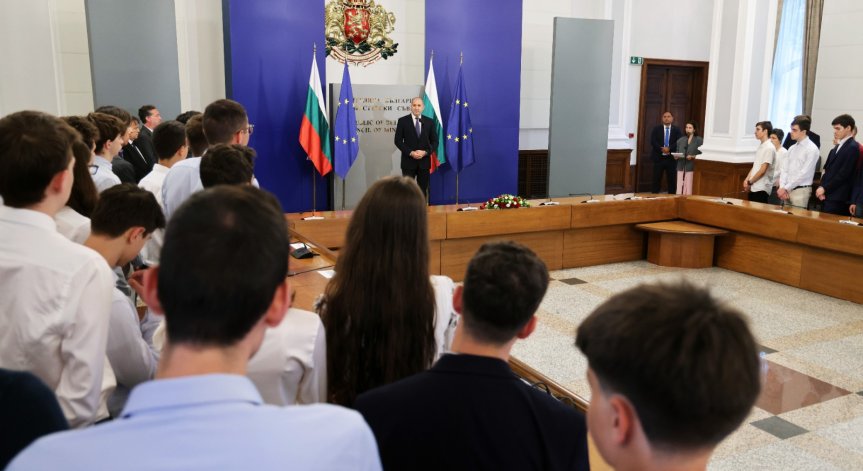 Радев към олимпийските ни отбори: Вие сте бъдещето на България
