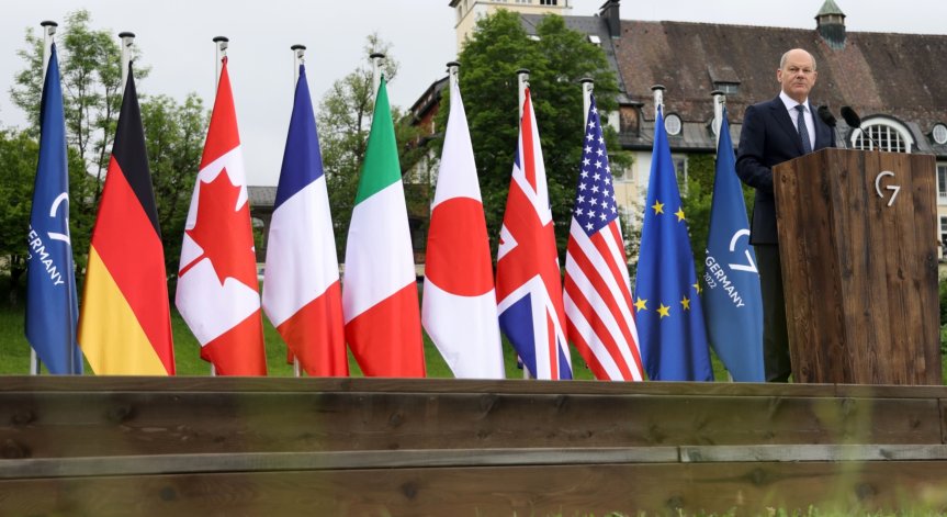 Китай към Г-7: Арогантни сте, злонамерено ни клеветите