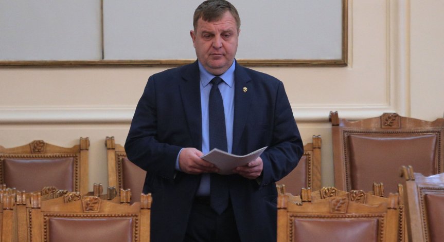 Каракачанов: Заставам зад полицията, целта беше да има жертви