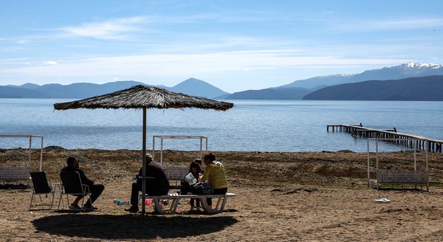 80 000 свободни позиции в туризма в Гърция поставят летния сезон под риск