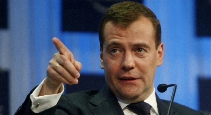 Медведев подписа постановление за контрасанкции срещу Украйна