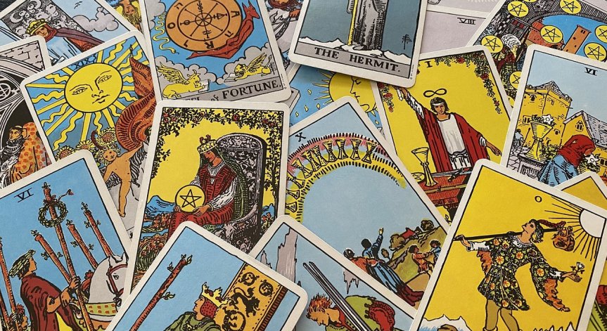 Ето какво показва таро картата на деня.