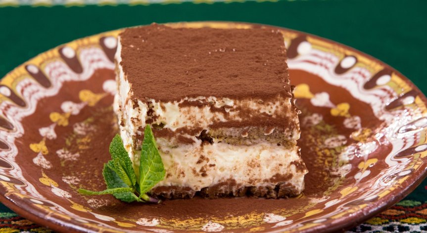 Една седмица до Коледа - рецепта за вкусно тирамису с течен шоколад и крема сирене