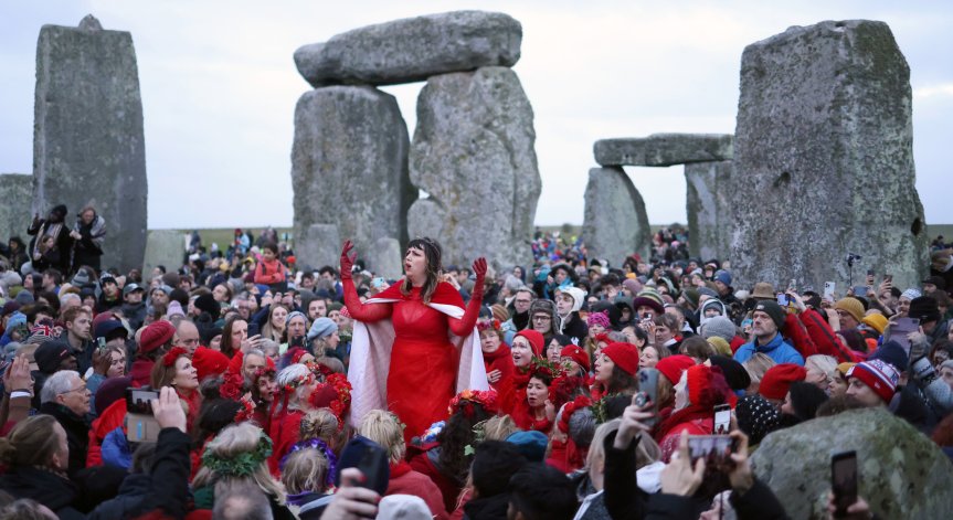 Хиляди ентусиасти отпразнуваха астрономическото лято на 