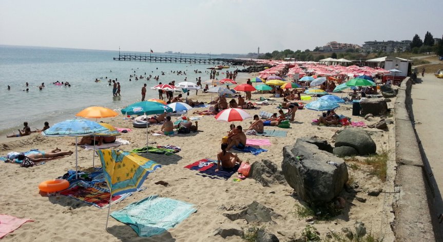 Бум на почиващите през август, септември зависи от пандемията