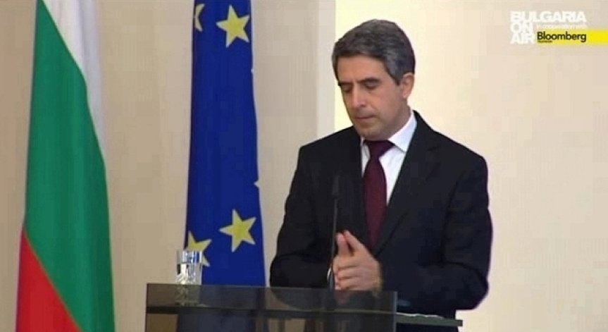 Плевнелиев: Политиците да решават кризите, не да ги задълбочават