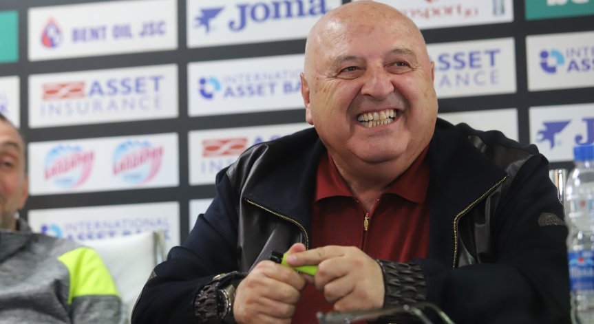 Венци Стефанов се подигра жестоко с Бербатов, Мартин и Стилиян