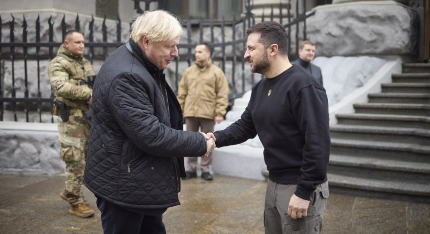 Борис Джонсън в Киев: Eдинственият начин да се сложи край на войната е Украйна да спечели