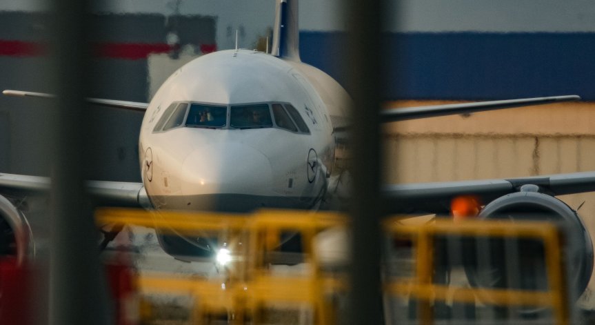 С 10 млн. лв. ще подменят главната информационна система на летище София