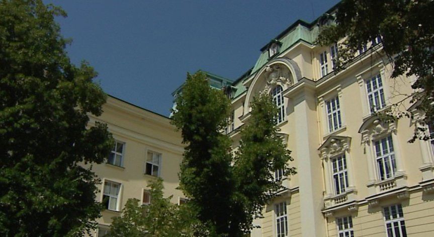 Защитени специалности от есента: Защо студентите избират хебраистика?