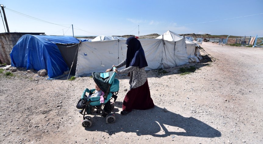 Булка от ИДИЛ: Това е адът на земята, синът ми трябваше да яде трева за вечеря