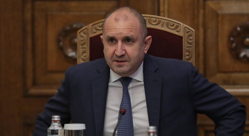 Президентът обсъди с бизнесмени доставката на самолети за обучение от Щатите