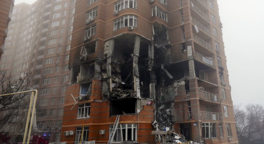 Тежка нощ в Украйна: Руски дронове удариха жилищни сгради в Одеса и Харков