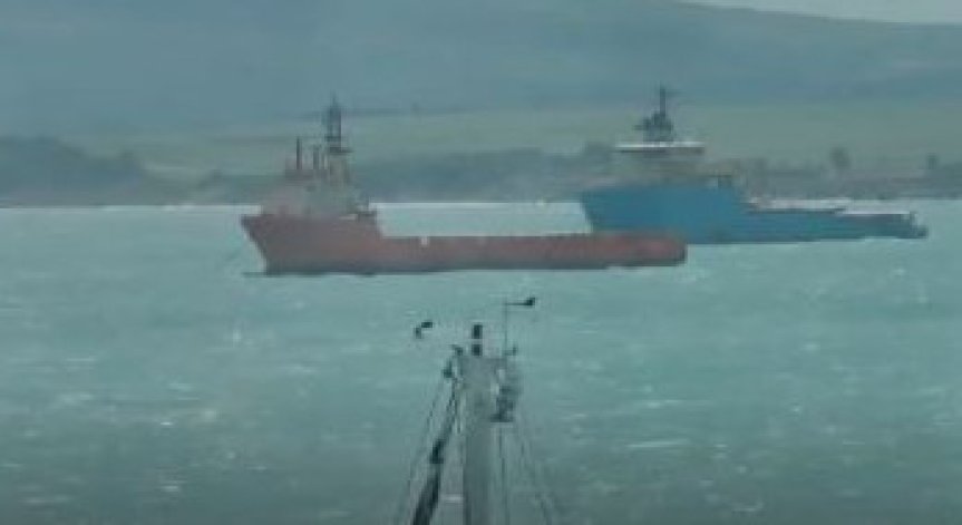 Отчаян моряк скочи от кораб в Бургас и се потроши - иска статут на бежанец