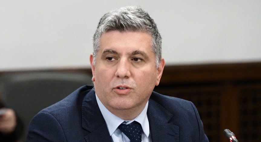Цеков уволни четирима от петимата шефове на 