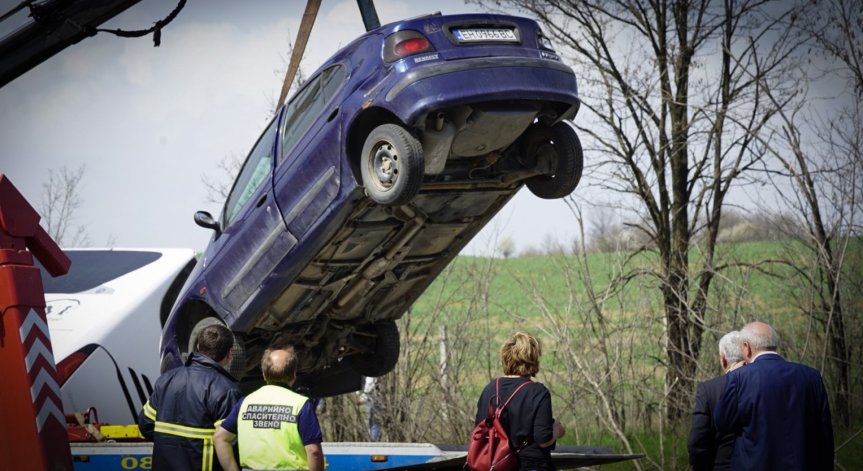 Ранените при катастрофата край Вакарел - стабилизирани и контактни