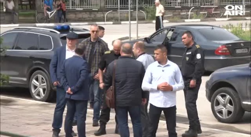 Задържаха рецидивиста, пребил и ограбил дядото от Ореховица