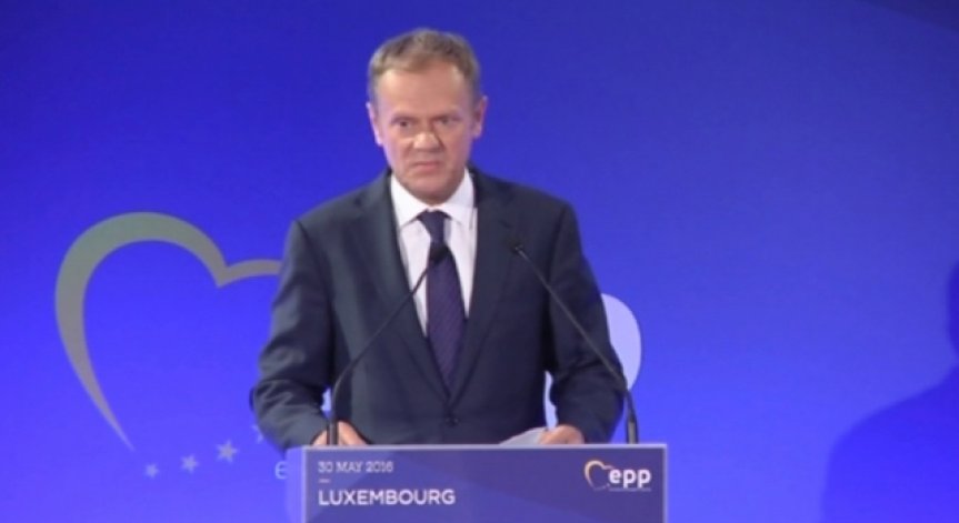 Туск за Brexit: Това е момент за историята, не за хистерията