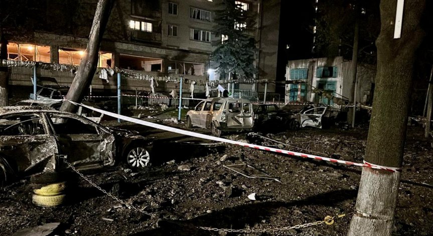 Три жертви, сред които и дете, и 28 ранени при нощна руска атака срещу Днепър