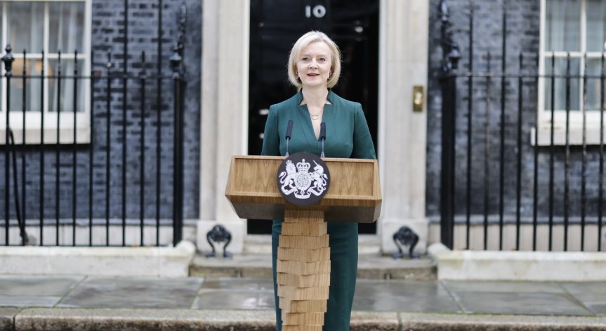 Откриха следи от наркотик в дома на Лиз Тръс